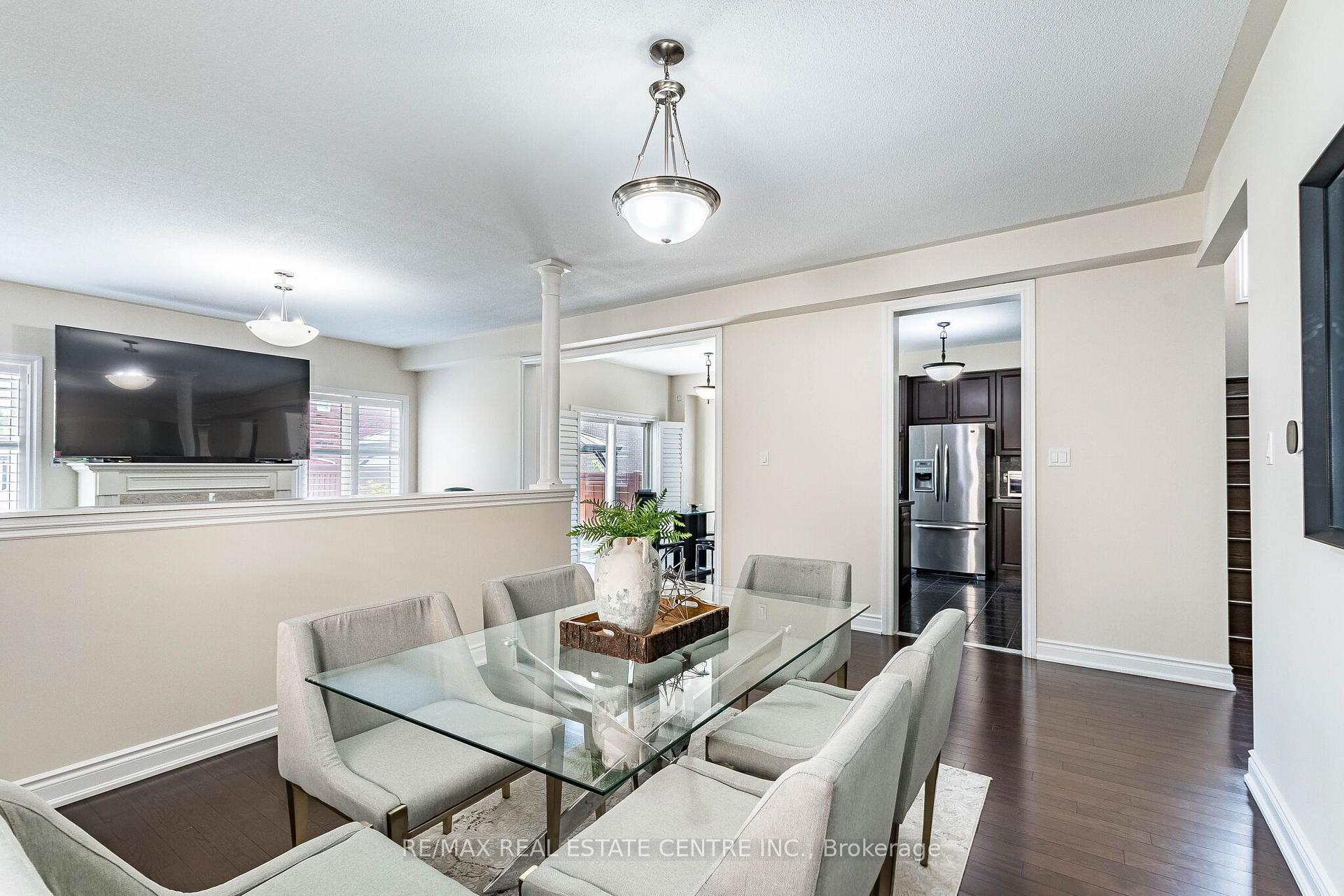 Photo 10 of 22 Red Ash Court, Brampton, Northwood Park — HOMEH