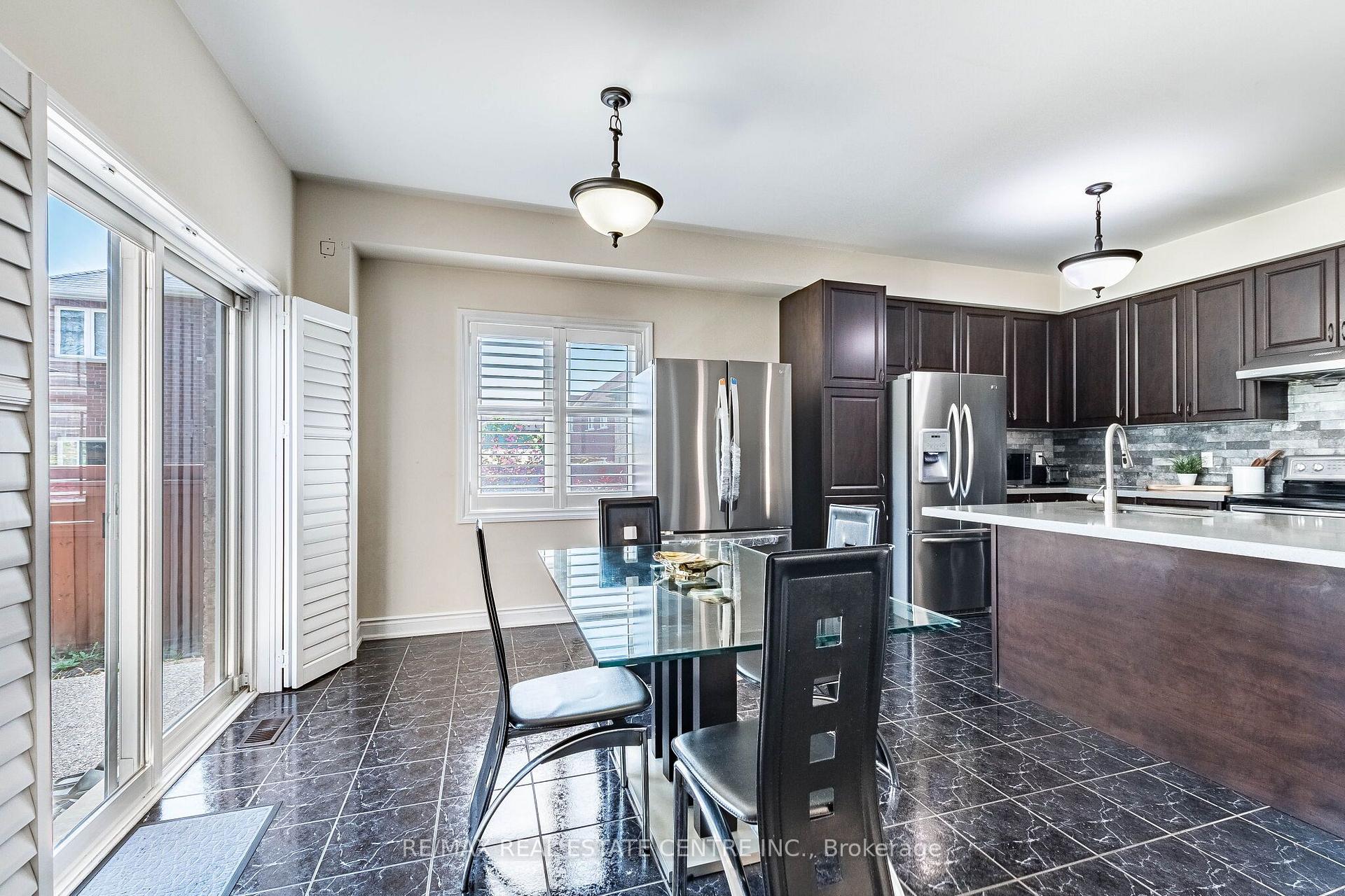 Photo 13 of 22 Red Ash Court, Brampton, Northwood Park — HOMEH