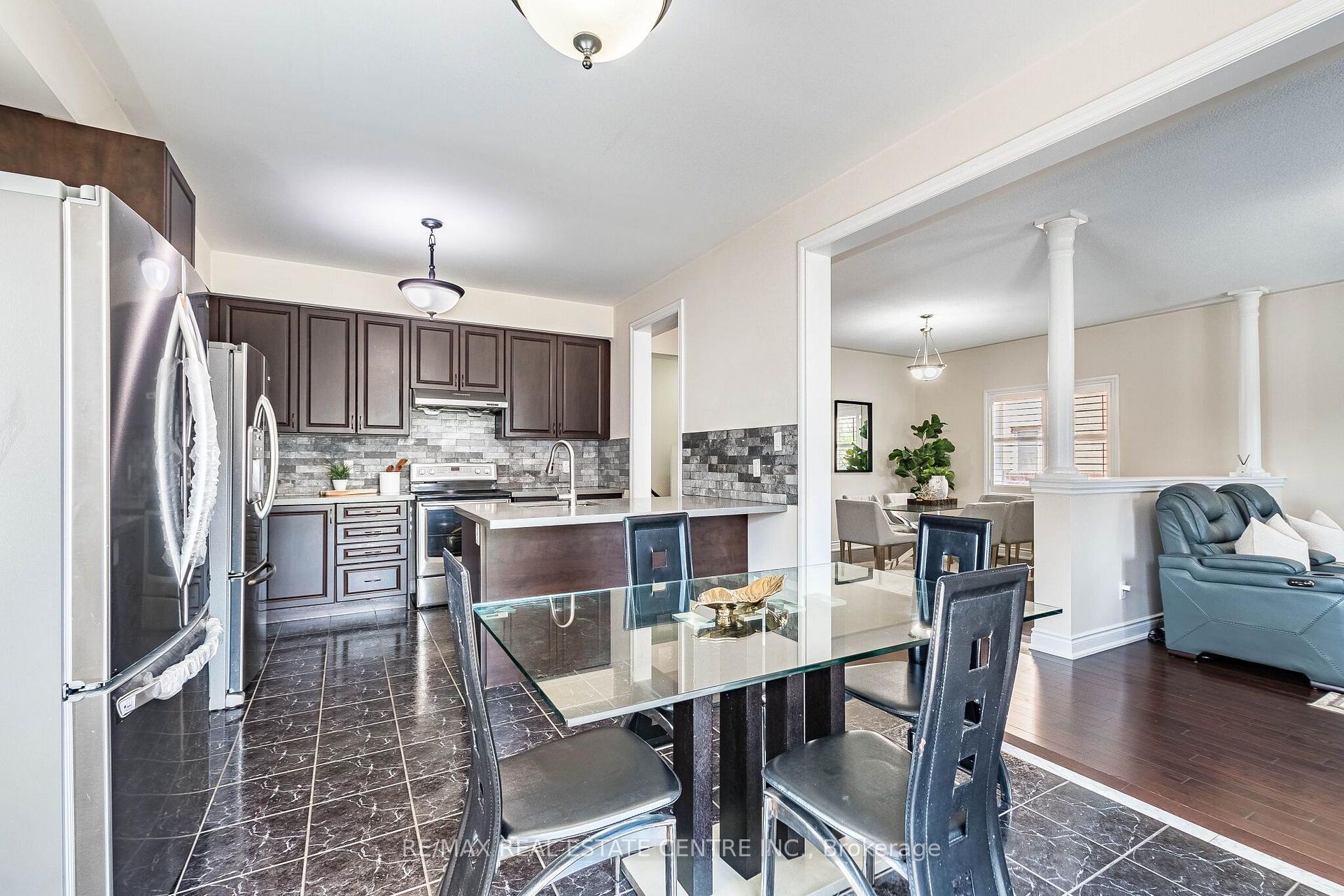 Photo 14 of 22 Red Ash Court, Brampton, Northwood Park — HOMEH