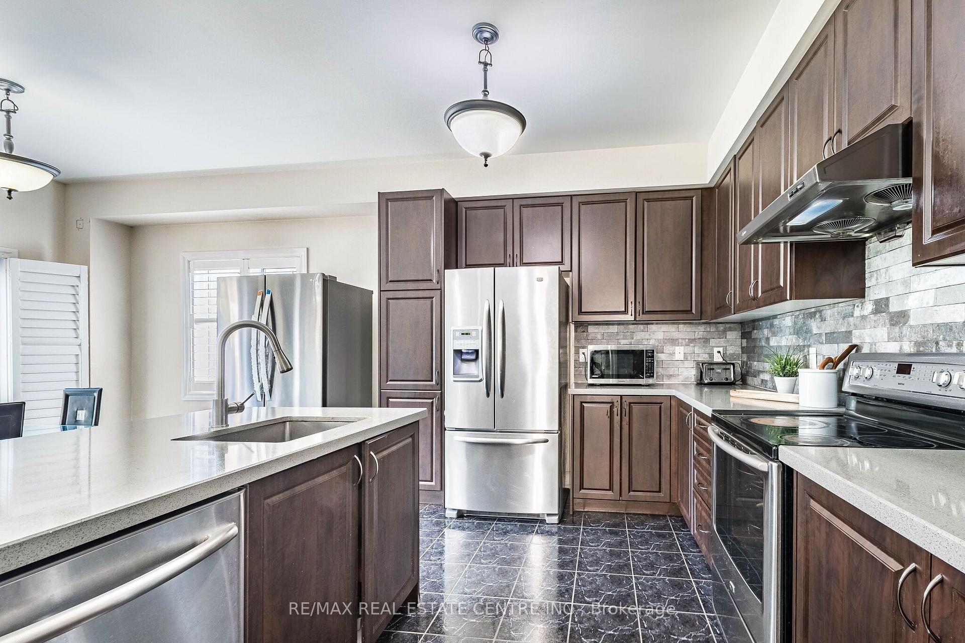 Photo 16 of 22 Red Ash Court, Brampton, Northwood Park — HOMEH
