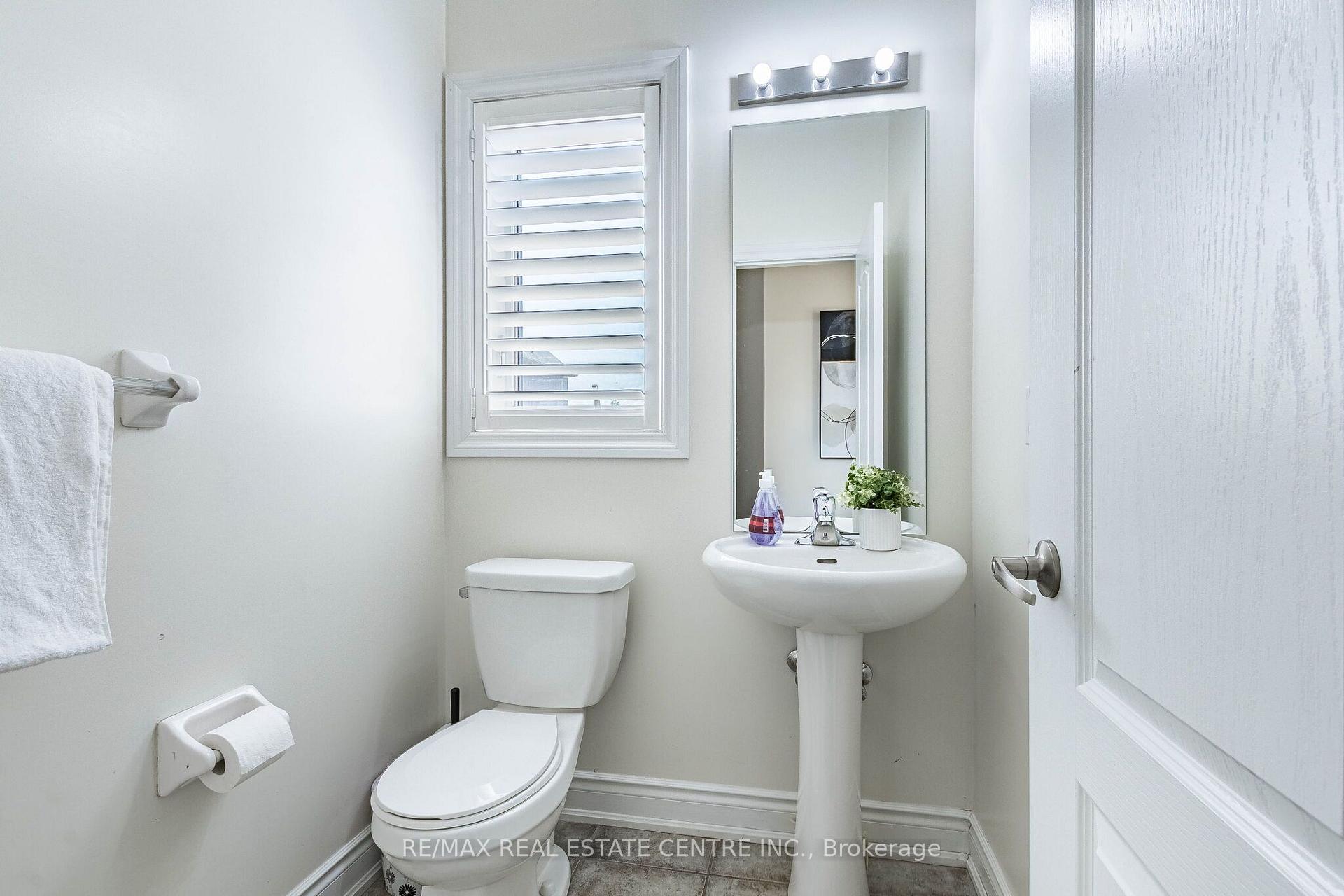 Photo 17 of 22 Red Ash Court, Brampton, Northwood Park — HOMEH