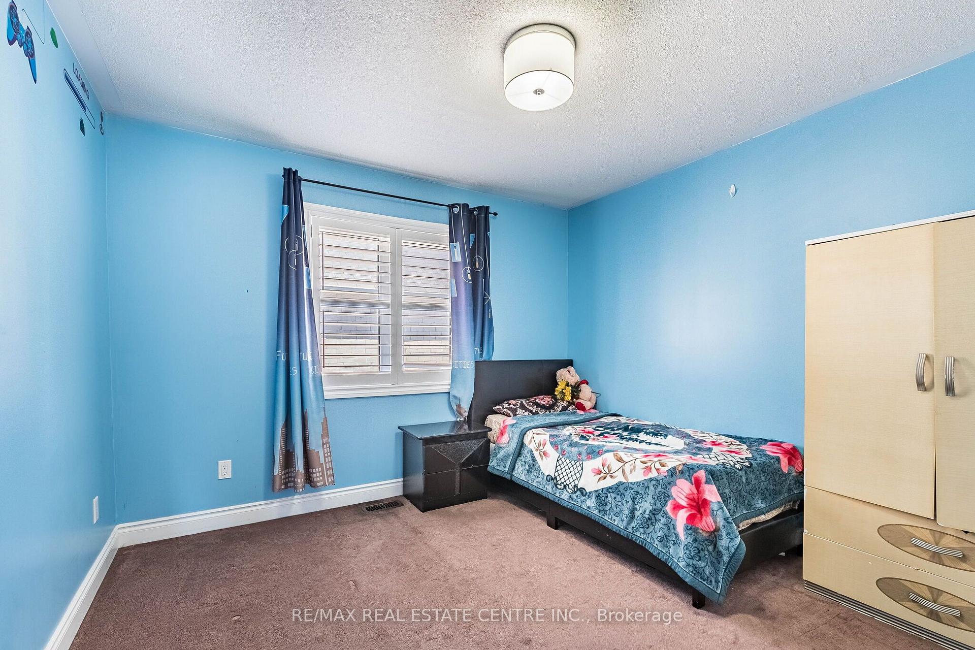 Photo 26 of 22 Red Ash Court, Brampton, Northwood Park — HOMEH