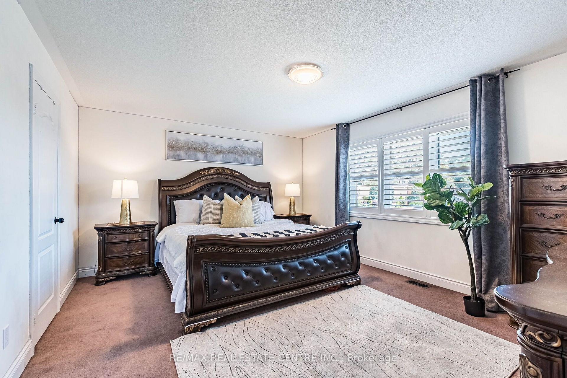 Photo 30 of 22 Red Ash Court, Brampton, Northwood Park — HOMEH