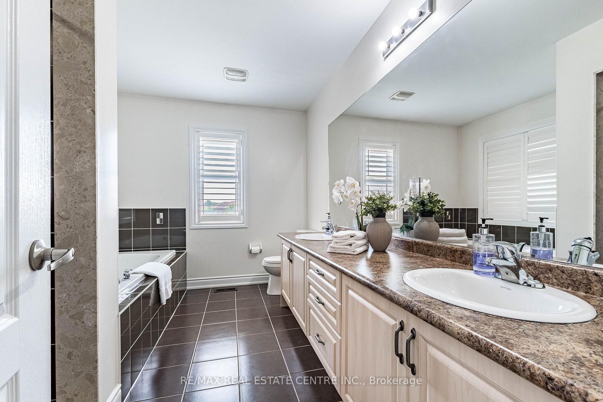 Photo 33 of 22 Red Ash Court, Brampton, Northwood Park — HOMEH