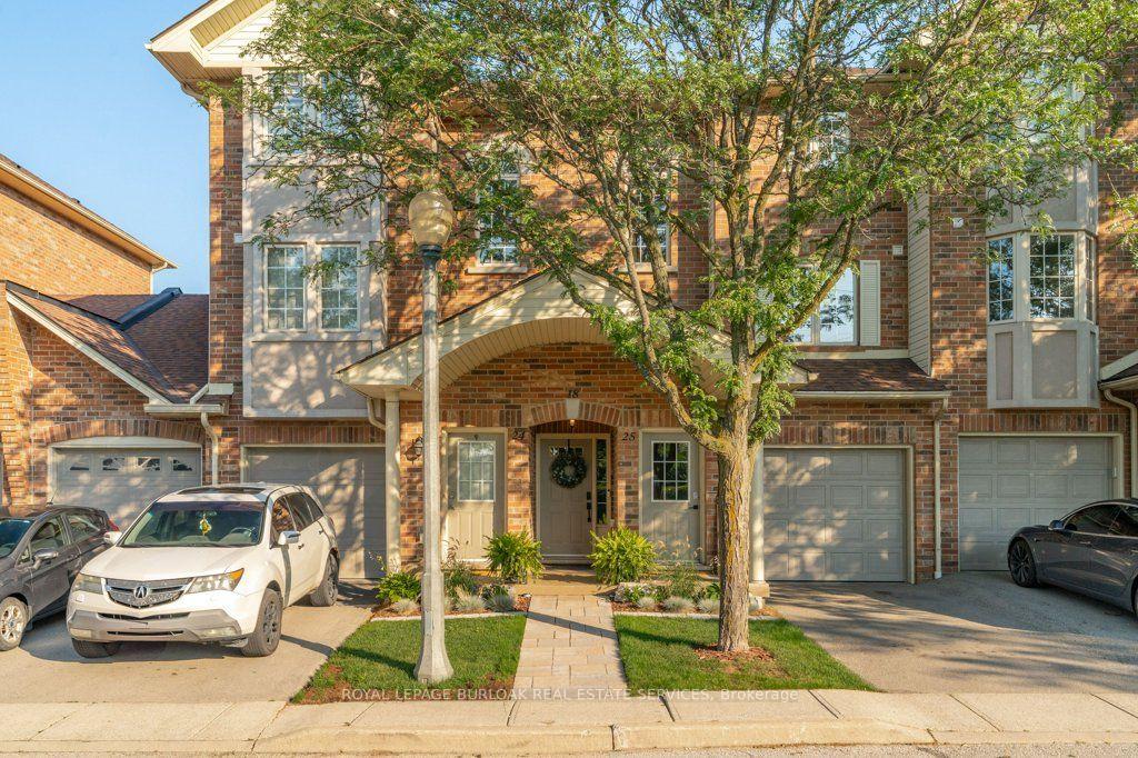 Front of Unit 25, 4045 Upper Middle Road