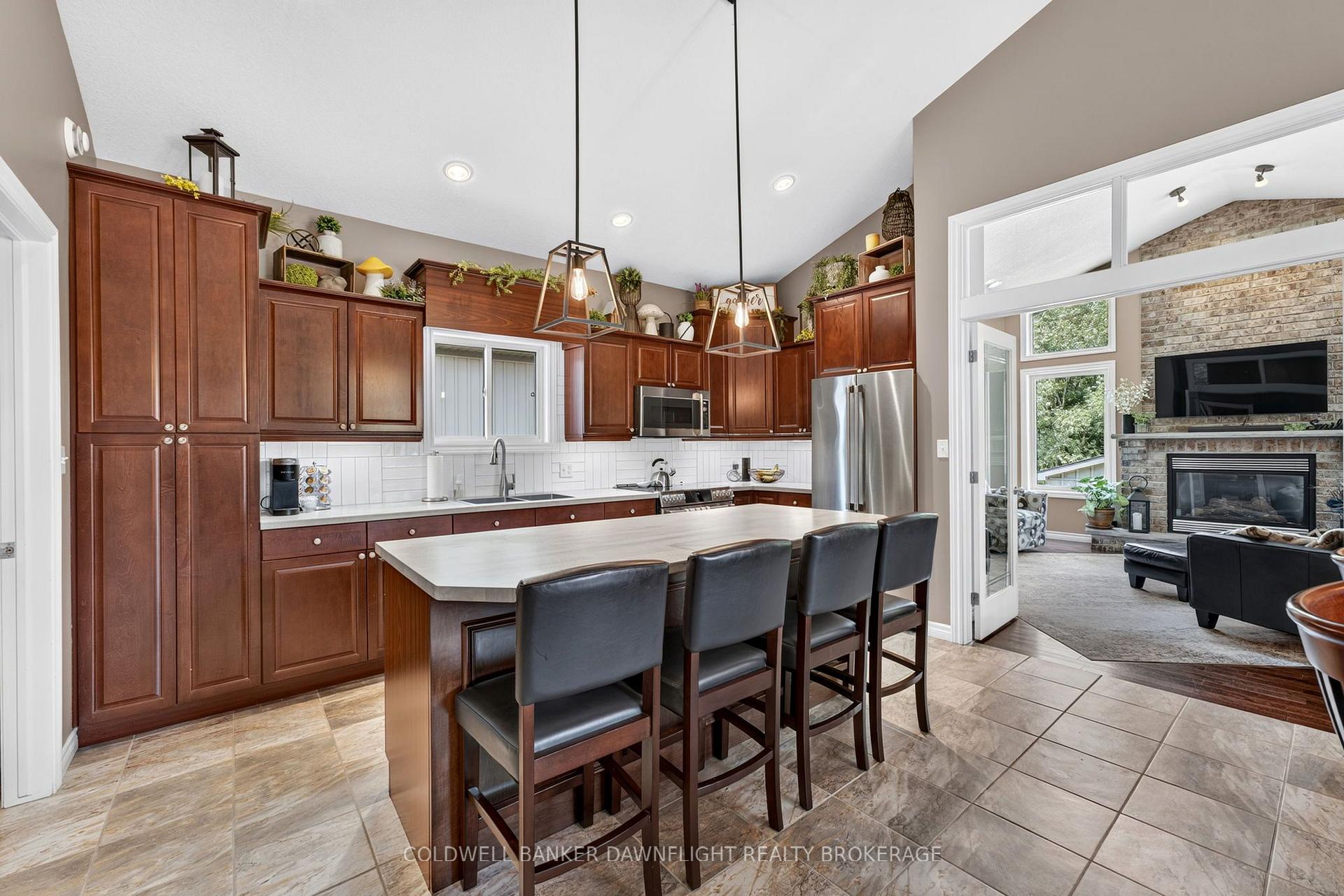 Photo 21 of 51 Snider Crescent, South Huron, Exeter — HOMEH