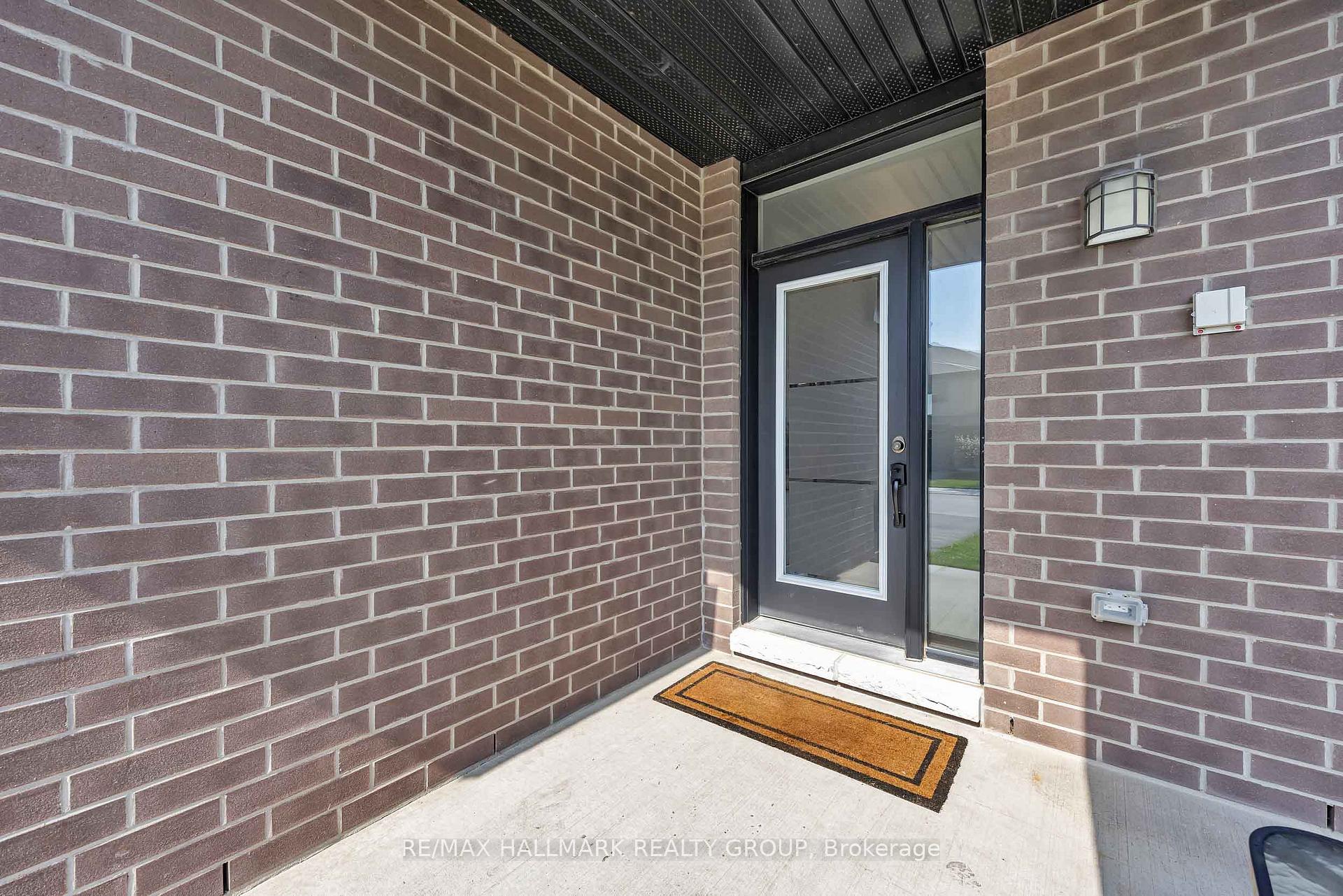 Photo 4 of 208 Big Dipper Street E, Ottawa, Riverside South/Gloucester Glen — HOMEH
