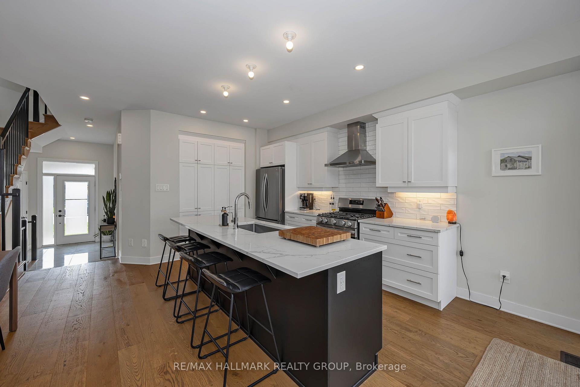 Photo 9 of 208 Big Dipper Street E, Ottawa, Riverside South/Gloucester Glen — HOMEH