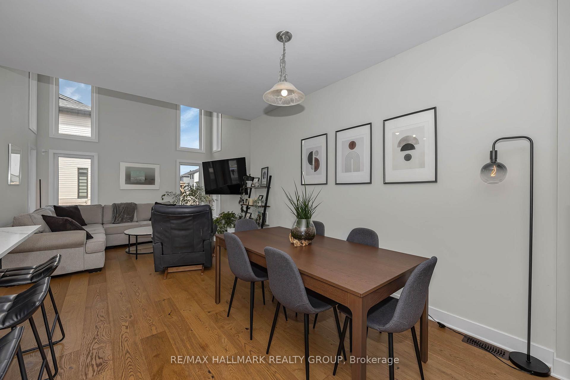 Photo 14 of 208 Big Dipper Street E, Ottawa, Riverside South/Gloucester Glen — HOMEH