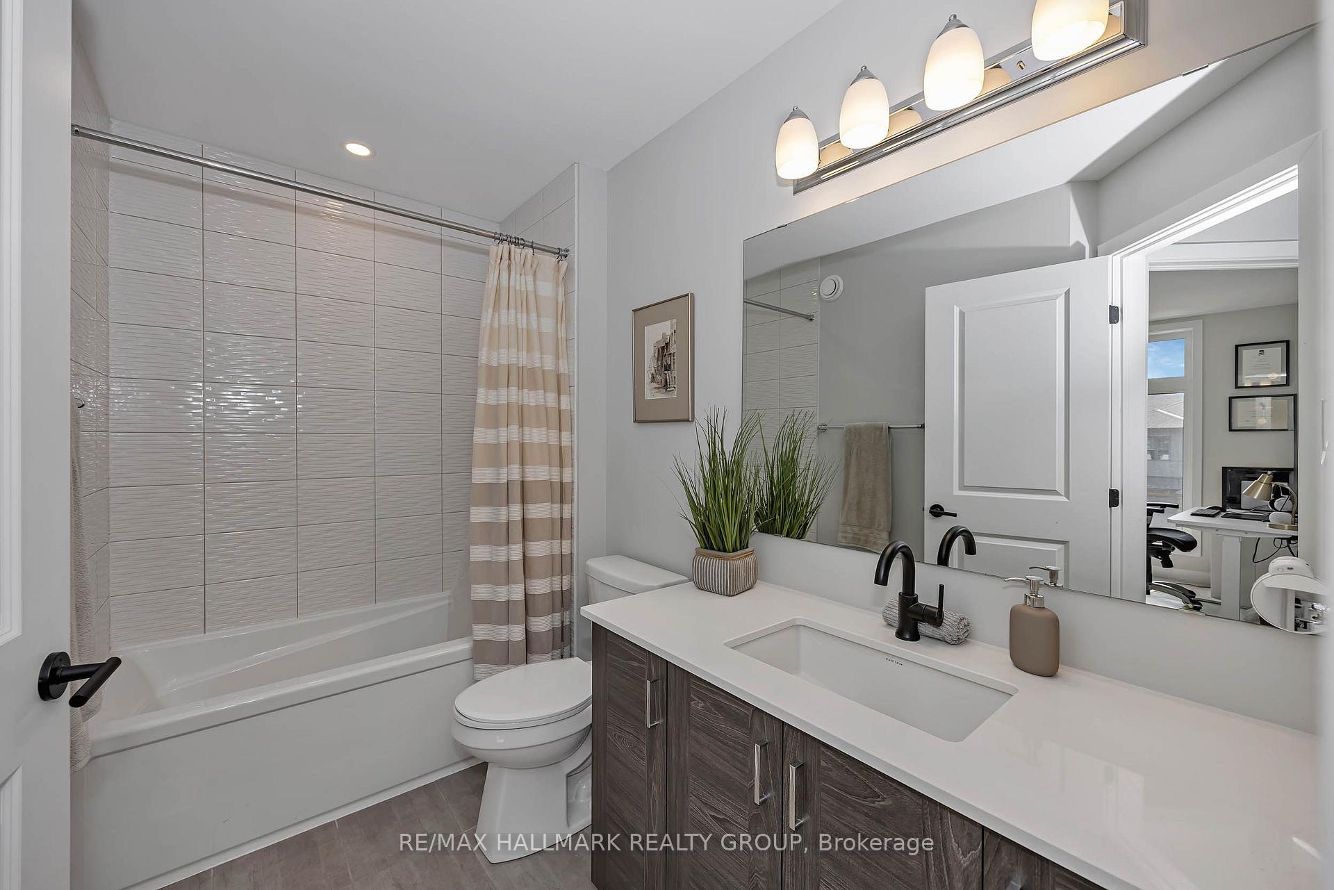 Photo 29 of 208 Big Dipper Street E, Ottawa, Riverside South/Gloucester Glen — HOMEH