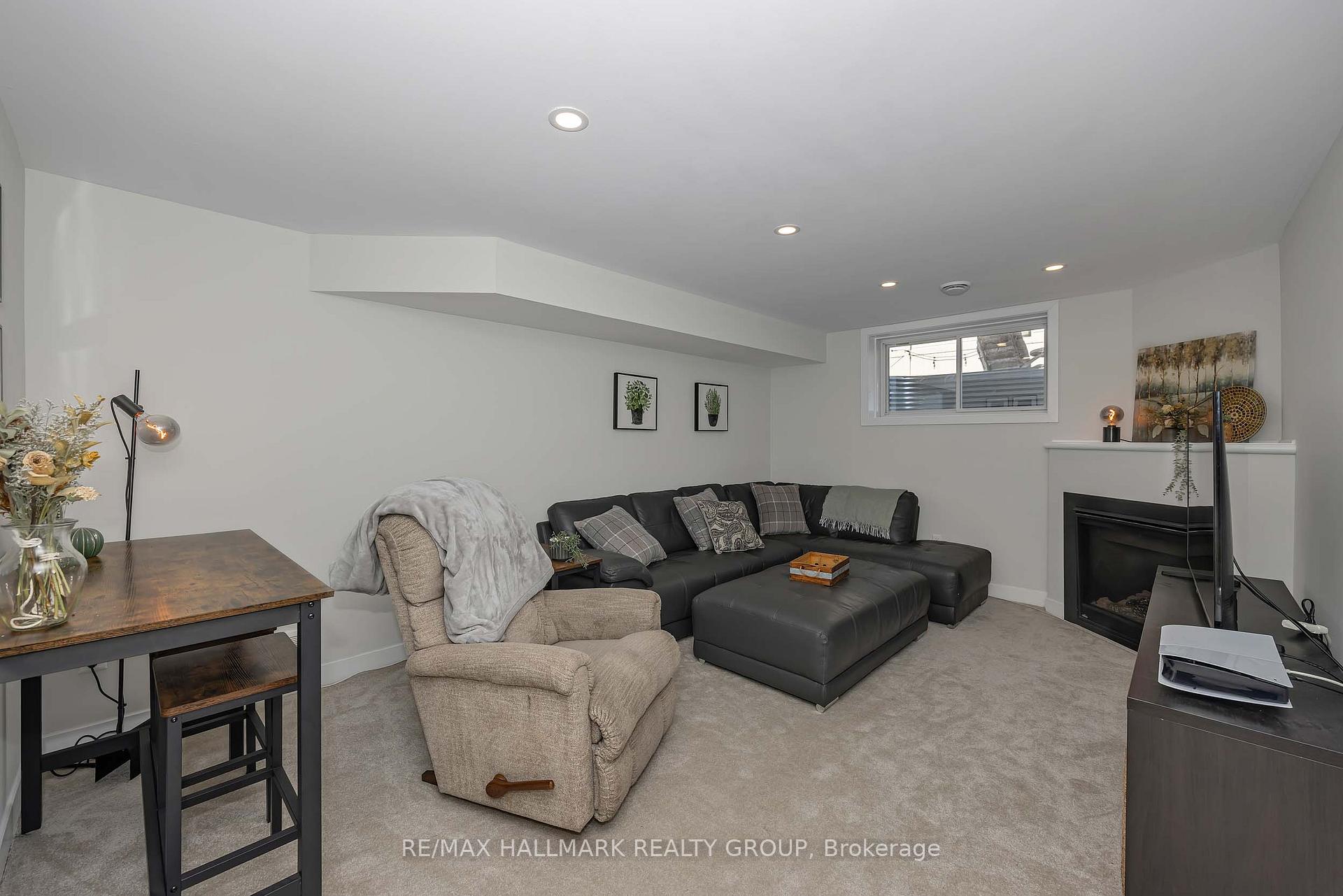 Photo 32 of 208 Big Dipper Street E, Ottawa, Riverside South/Gloucester Glen — HOMEH