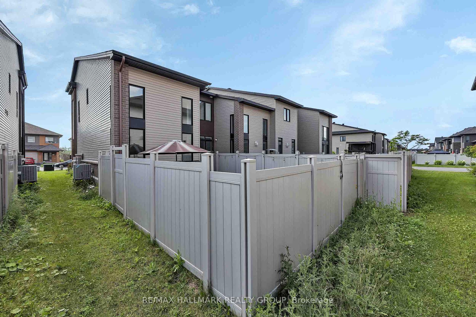 Photo 42 of 208 Big Dipper Street E, Ottawa, Riverside South/Gloucester Glen — HOMEH
