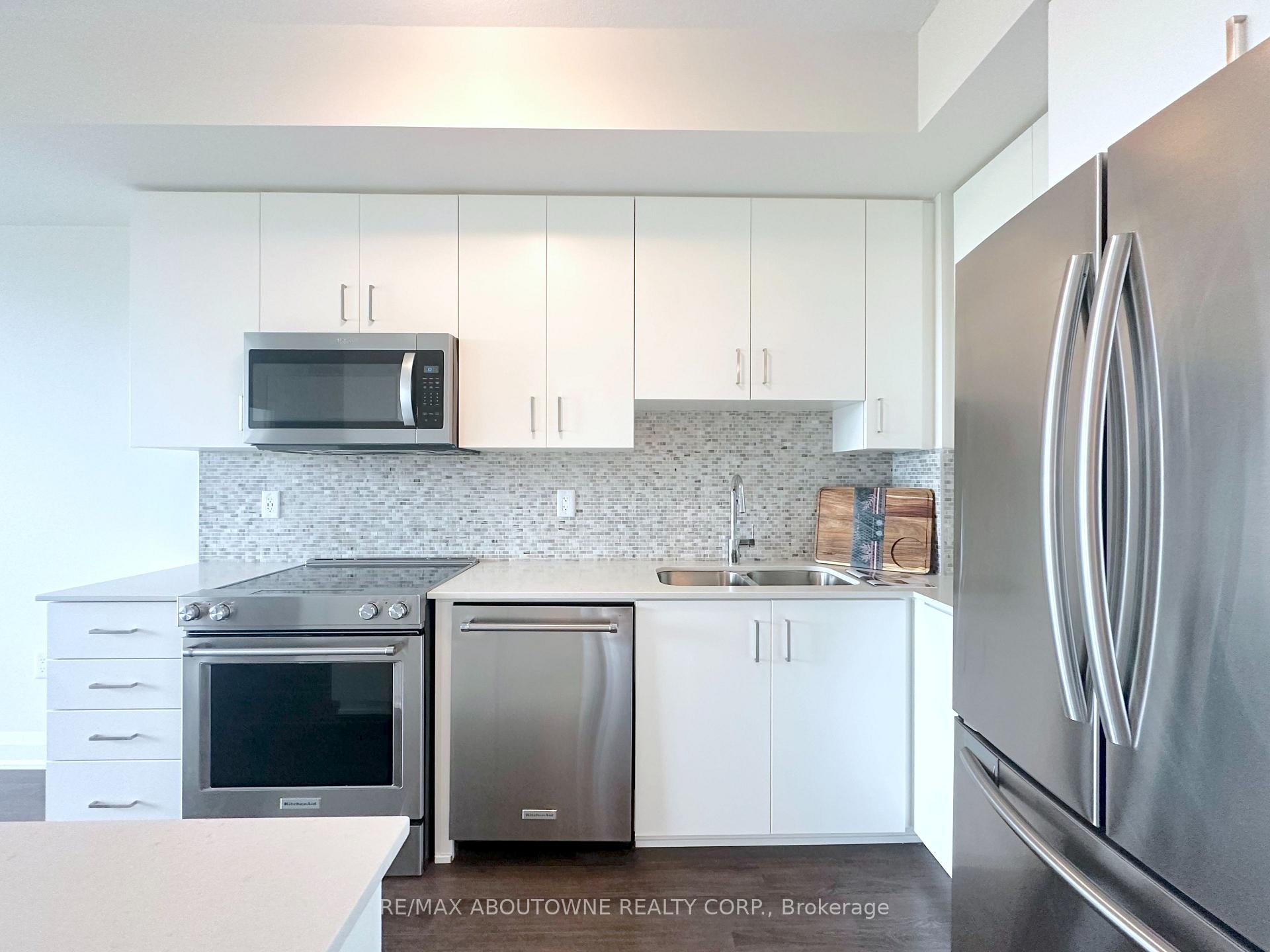 Photo 4 of Unit 411, 2333 Taunton Road, Oakville, River Oaks — HOMEH