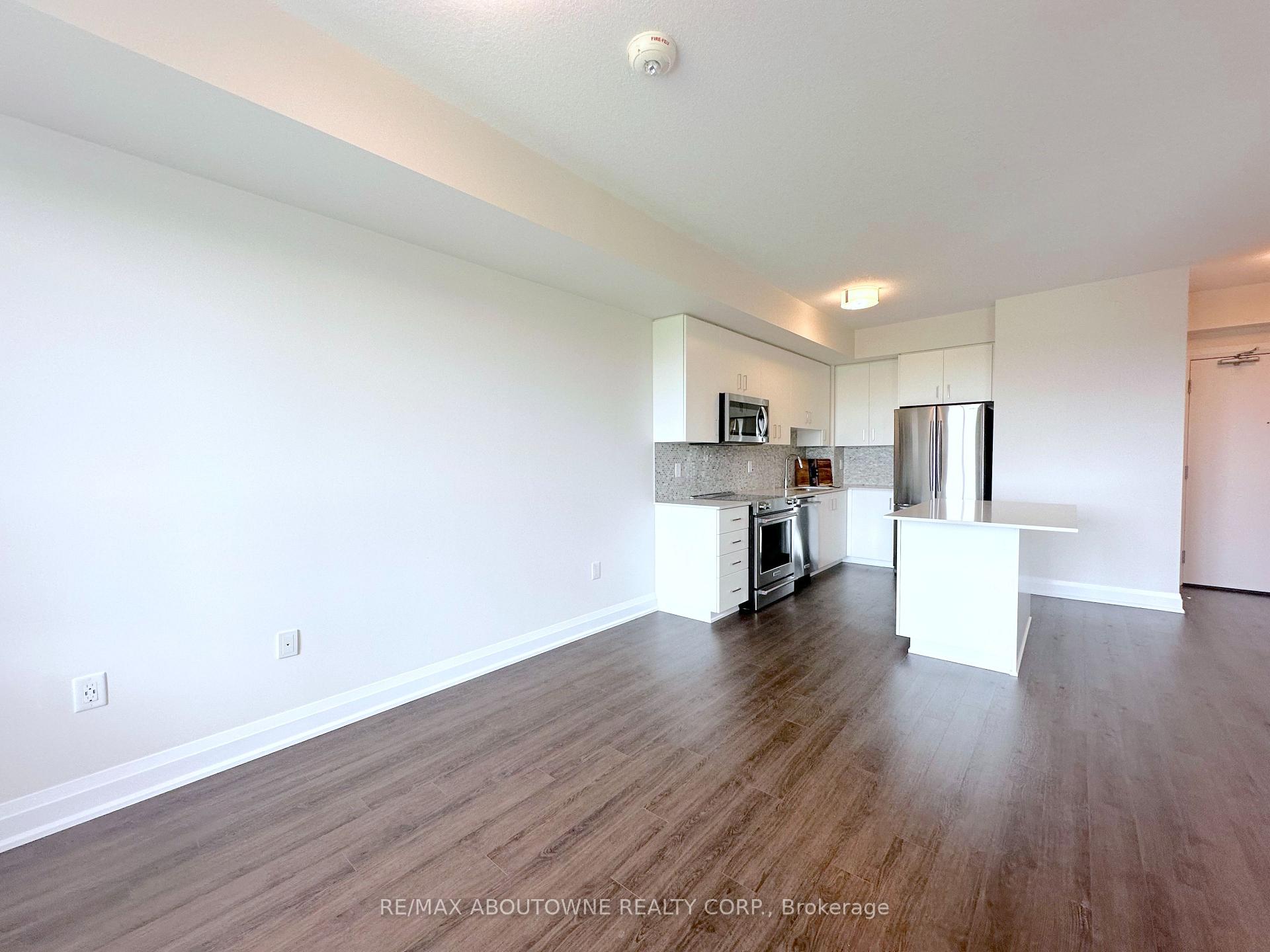 Photo 5 of Unit 411, 2333 Taunton Road, Oakville, River Oaks — HOMEH