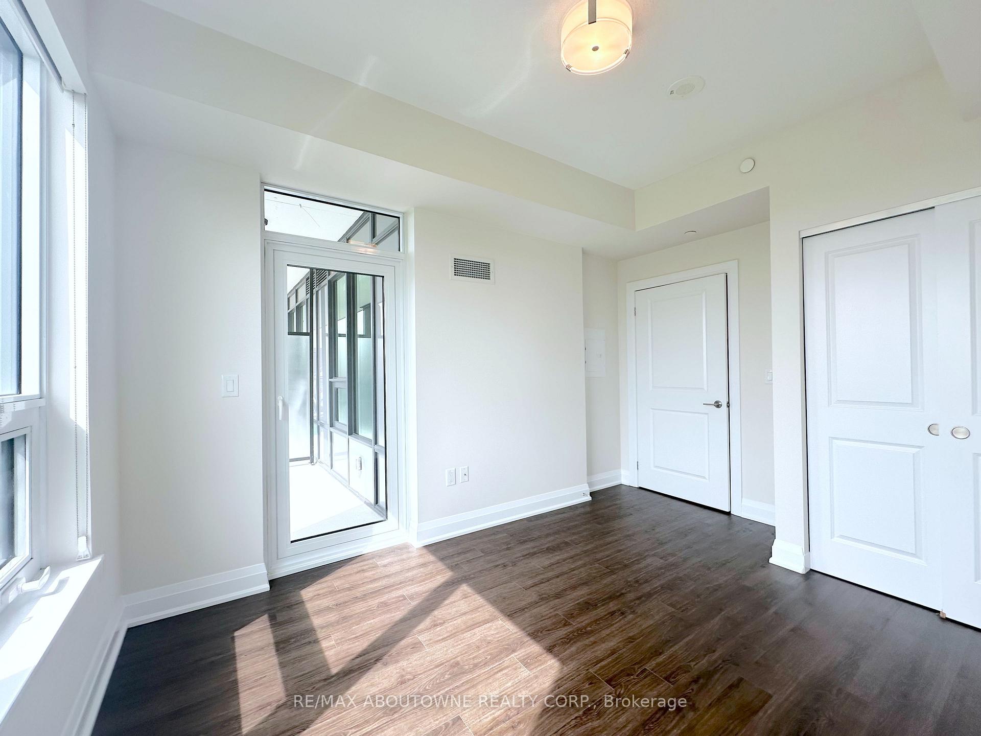 Photo 6 of Unit 411, 2333 Taunton Road, Oakville, River Oaks — HOMEH
