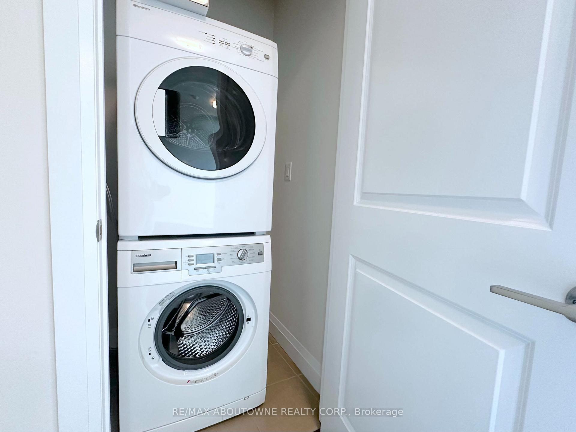 Photo 9 of Unit 411, 2333 Taunton Road, Oakville, River Oaks — HOMEH