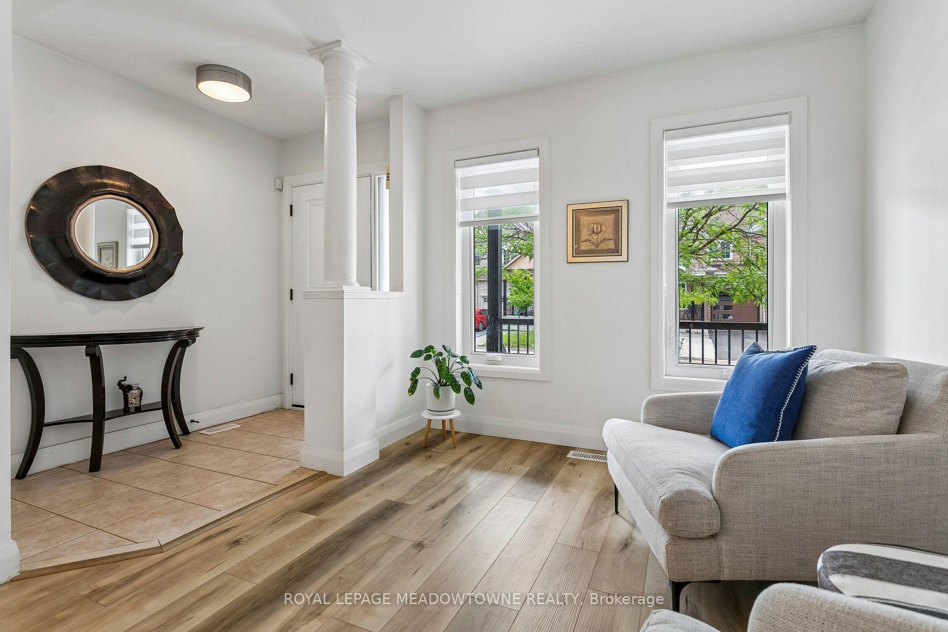 Photo 8 of 3893 Barley Trail, Mississauga, Churchill Meadows — HOMEH