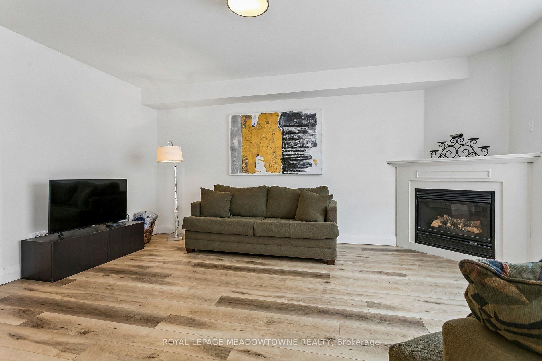 Photo 13 of 3893 Barley Trail, Mississauga, Churchill Meadows — HOMEH