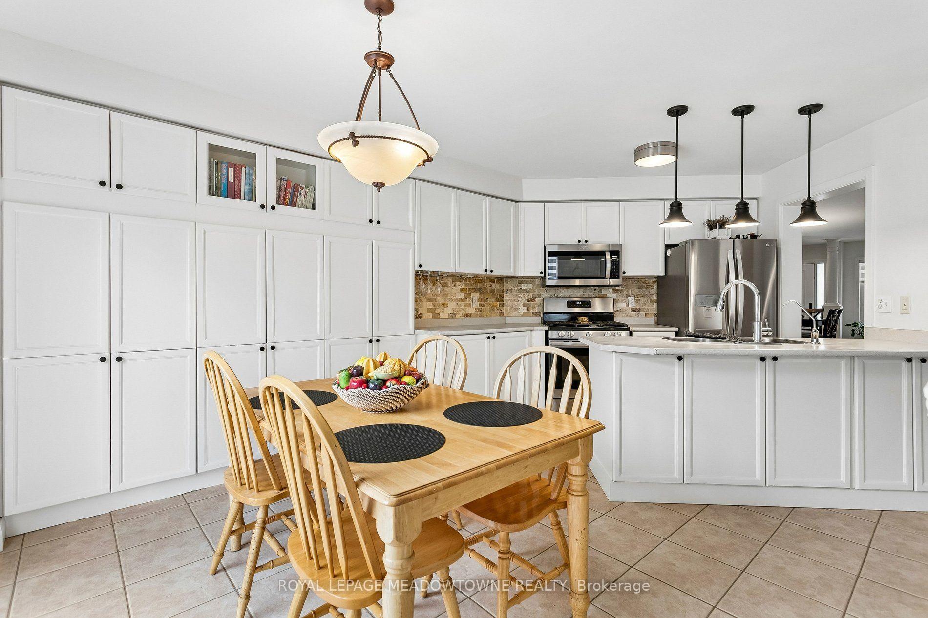 Photo 18 of 3893 Barley Trail, Mississauga, Churchill Meadows — HOMEH