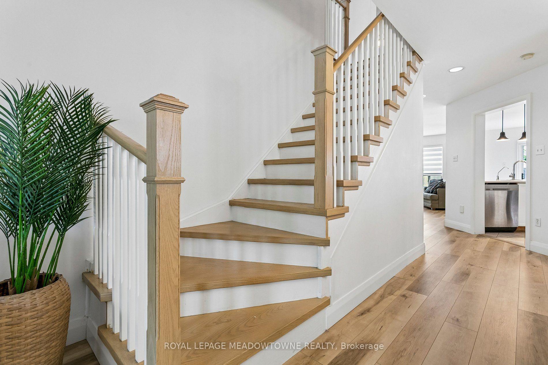 Photo 24 of 3893 Barley Trail, Mississauga, Churchill Meadows — HOMEH