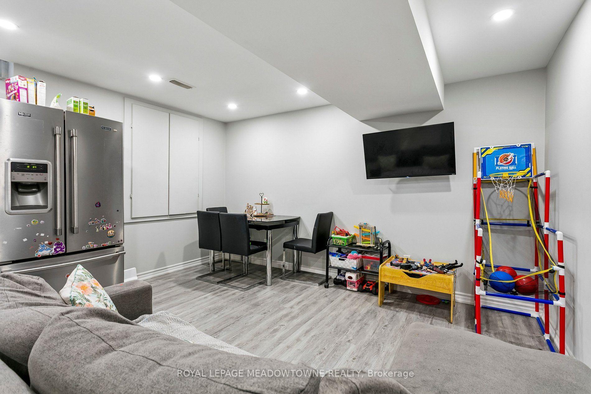 Photo 49 of 3893 Barley Trail, Mississauga, Churchill Meadows — HOMEH