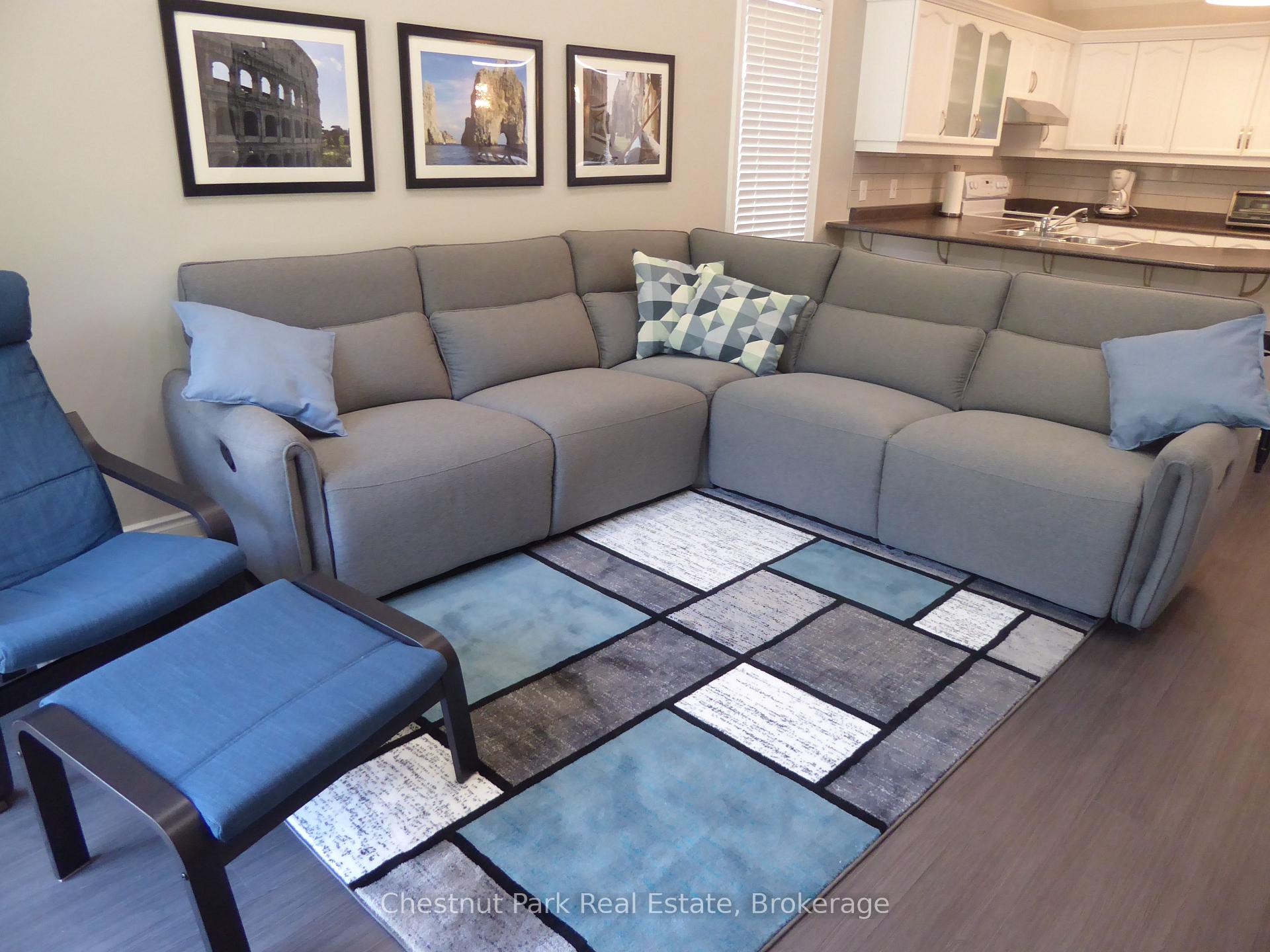 Photo 15 of 23 Green Briar Drive, Collingwood — HOMEH
