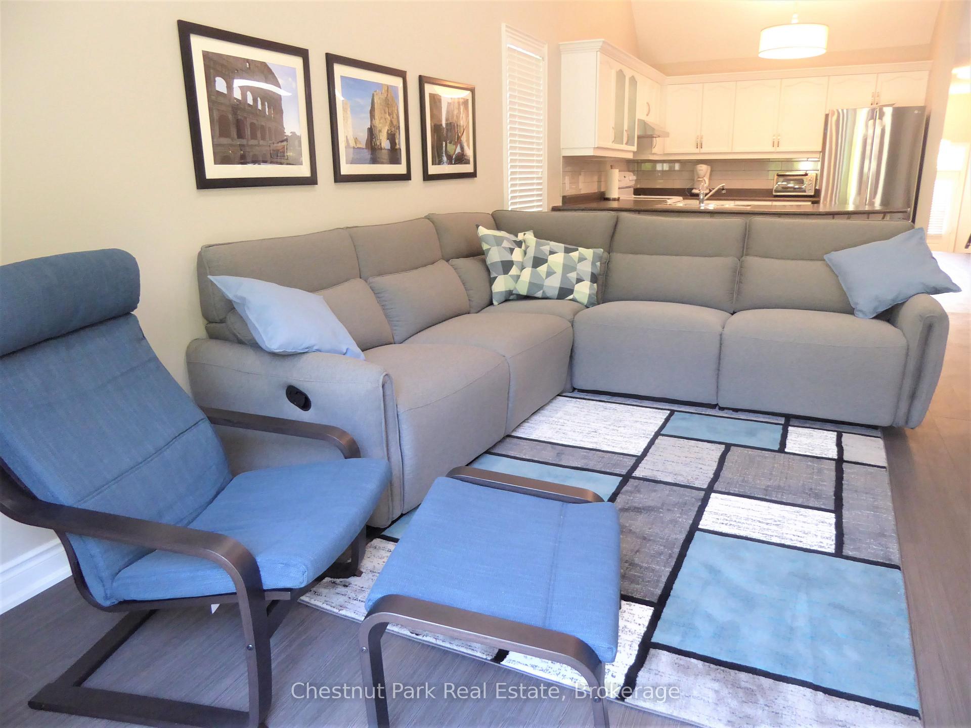 Photo 16 of 23 Green Briar Drive, Collingwood — HOMEH