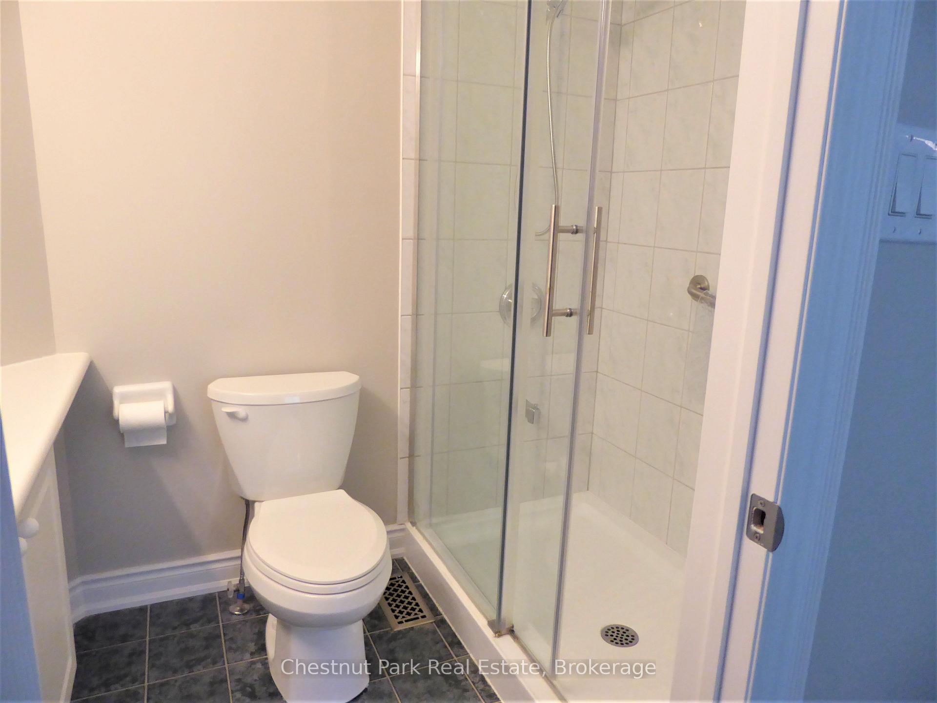 Photo 20 of 23 Green Briar Drive, Collingwood — HOMEH
