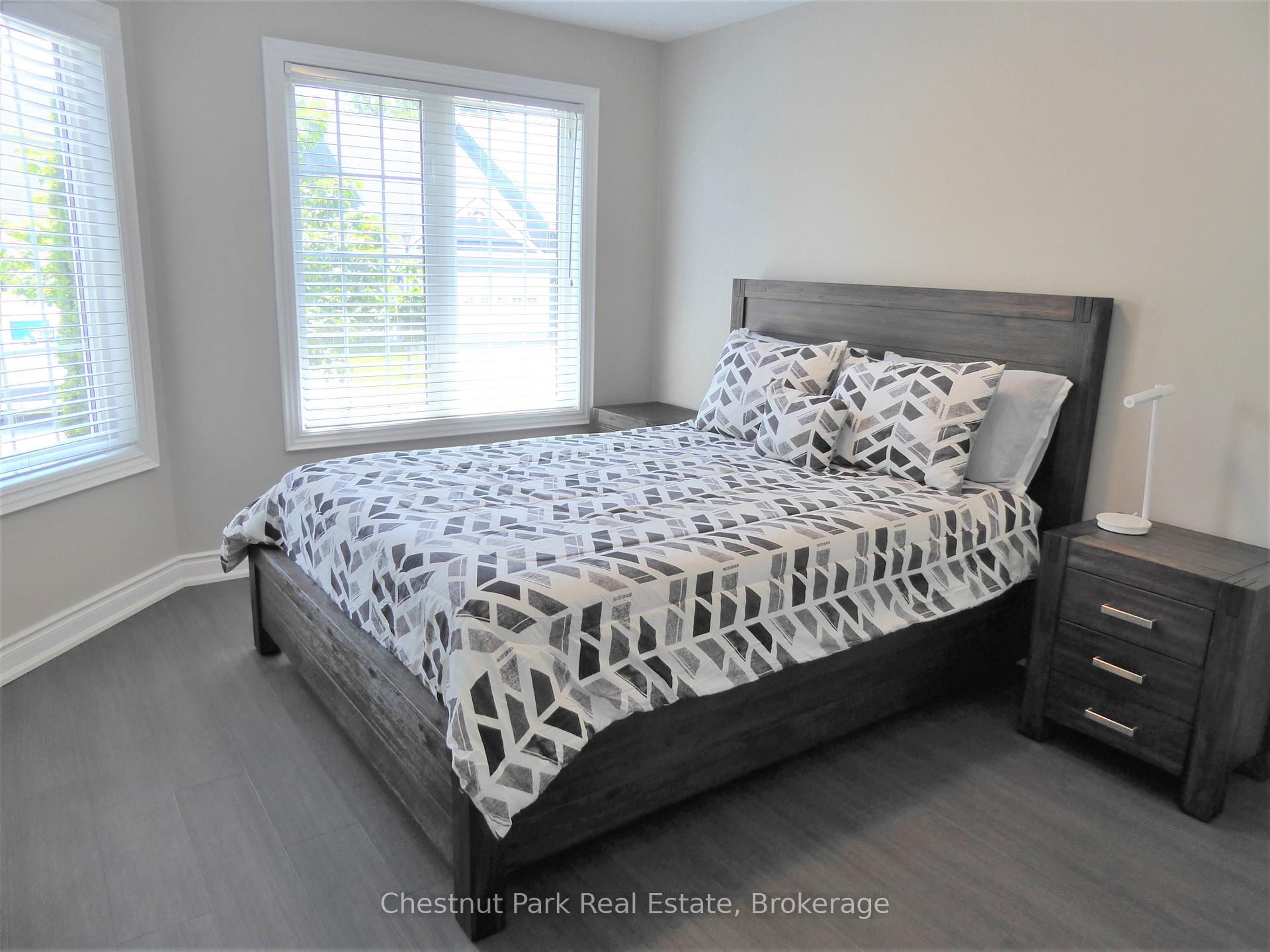 Photo 24 of 23 Green Briar Drive, Collingwood — HOMEH