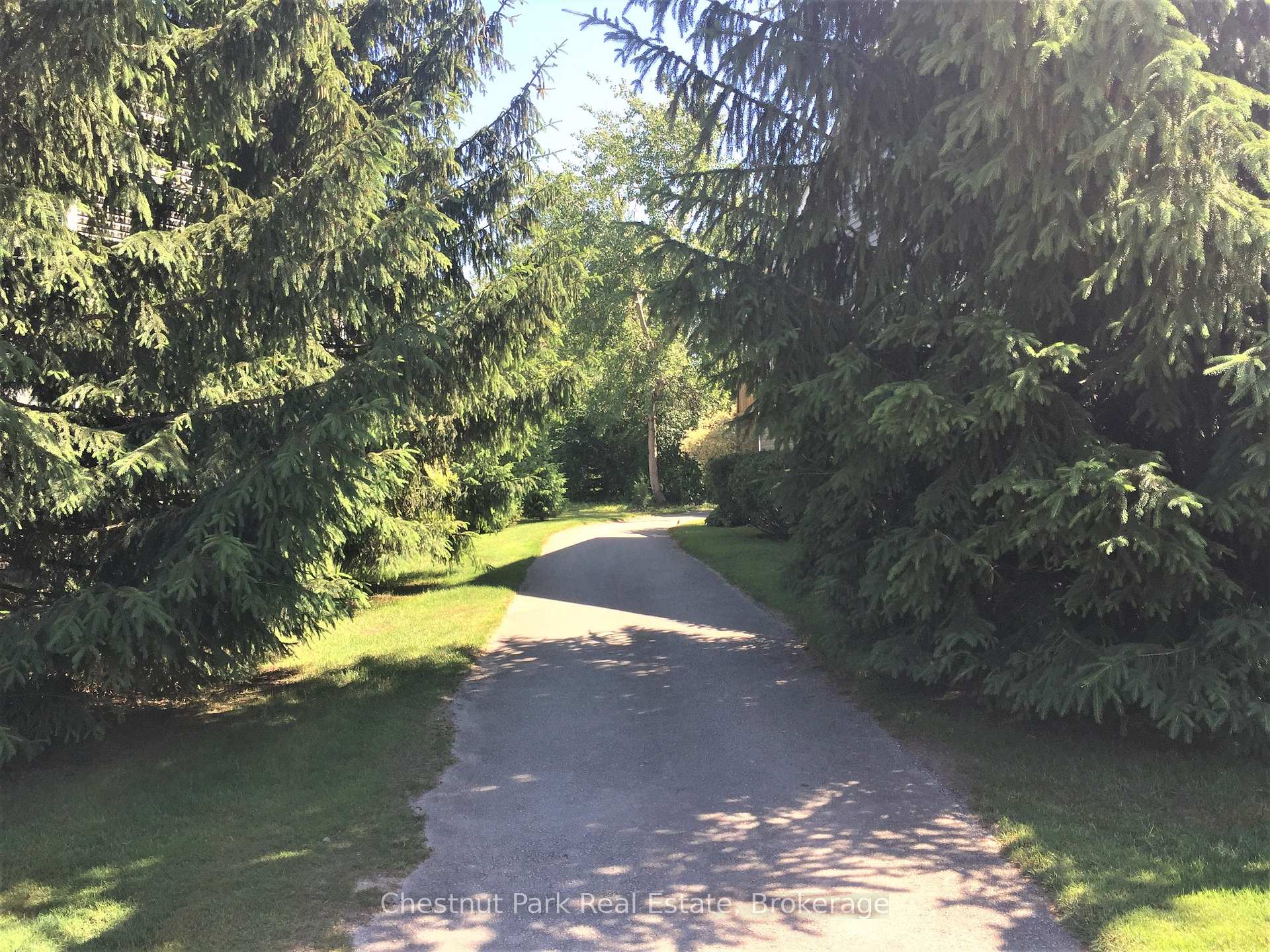 Photo 38 of 23 Green Briar Drive, Collingwood — HOMEH