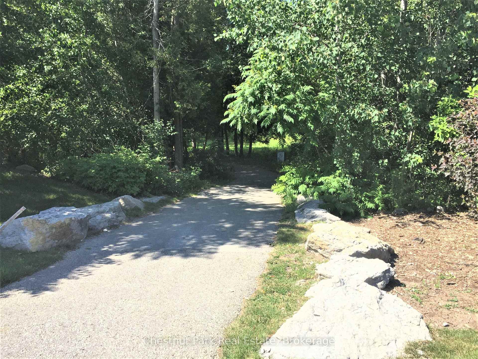 Photo 39 of 23 Green Briar Drive, Collingwood — HOMEH