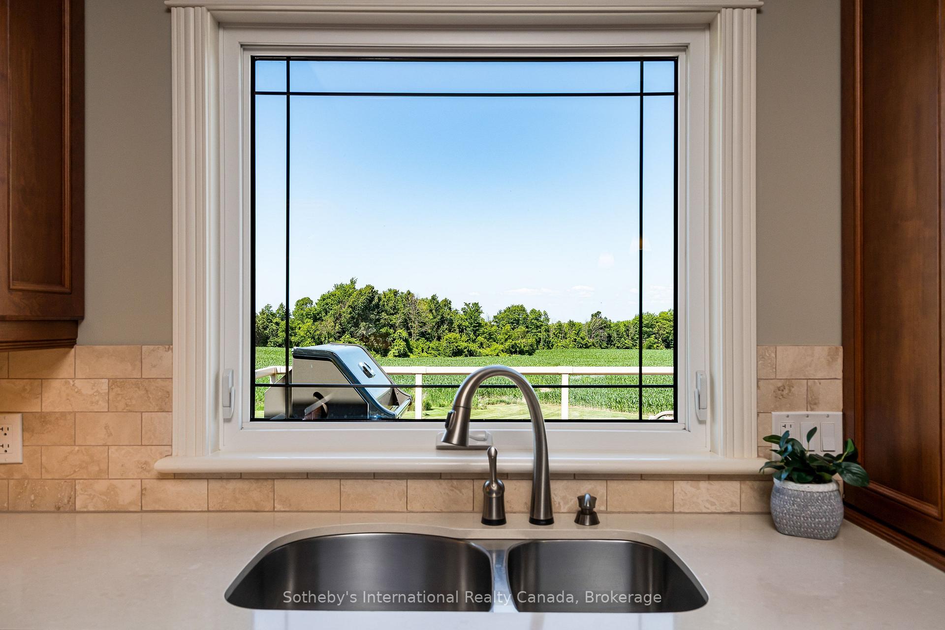 Photo 15 of 46 Sydenham Trail E, Clearview, Rural Clearview — HOMEH