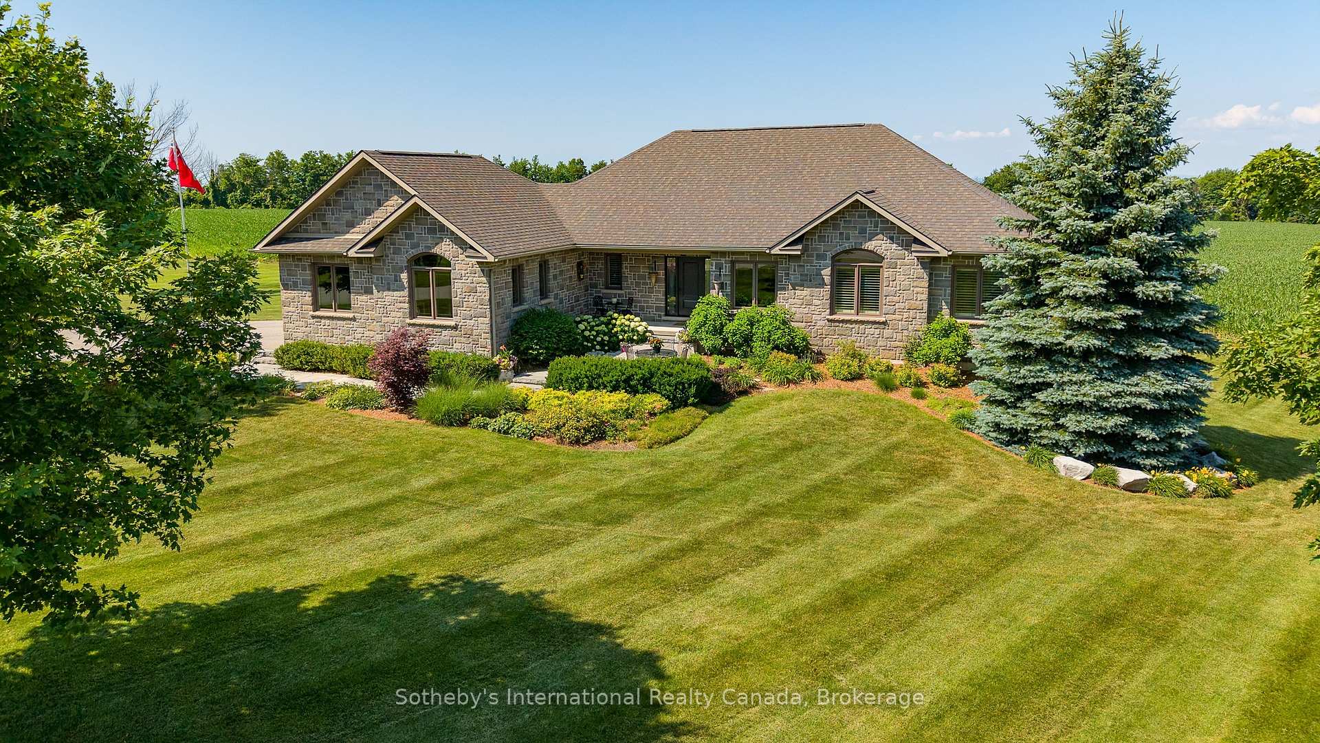 Photo 40 of 46 Sydenham Trail E, Clearview, Rural Clearview — HOMEH