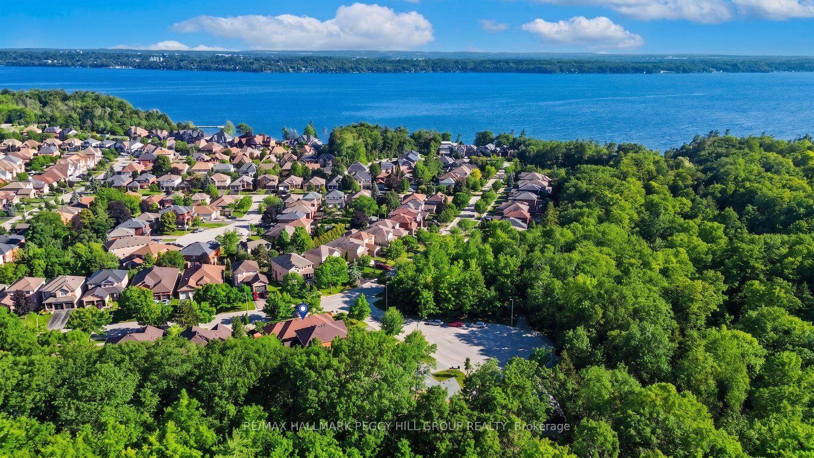 Photo 2 of 1 Valley View Court, Barrie, Bayshore — HOMEH