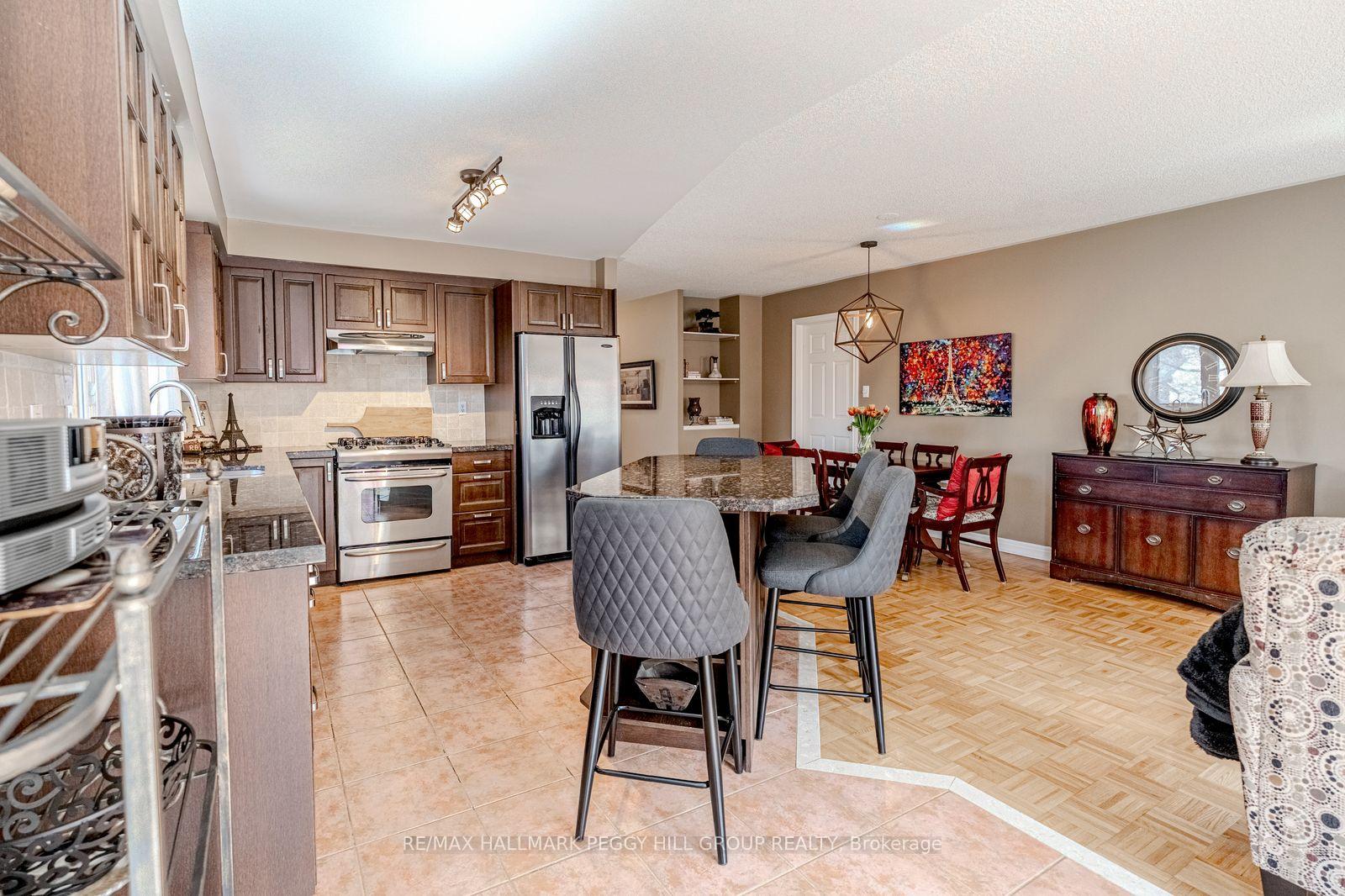 Photo 4 of 1 Valley View Court, Barrie, Bayshore — HOMEH