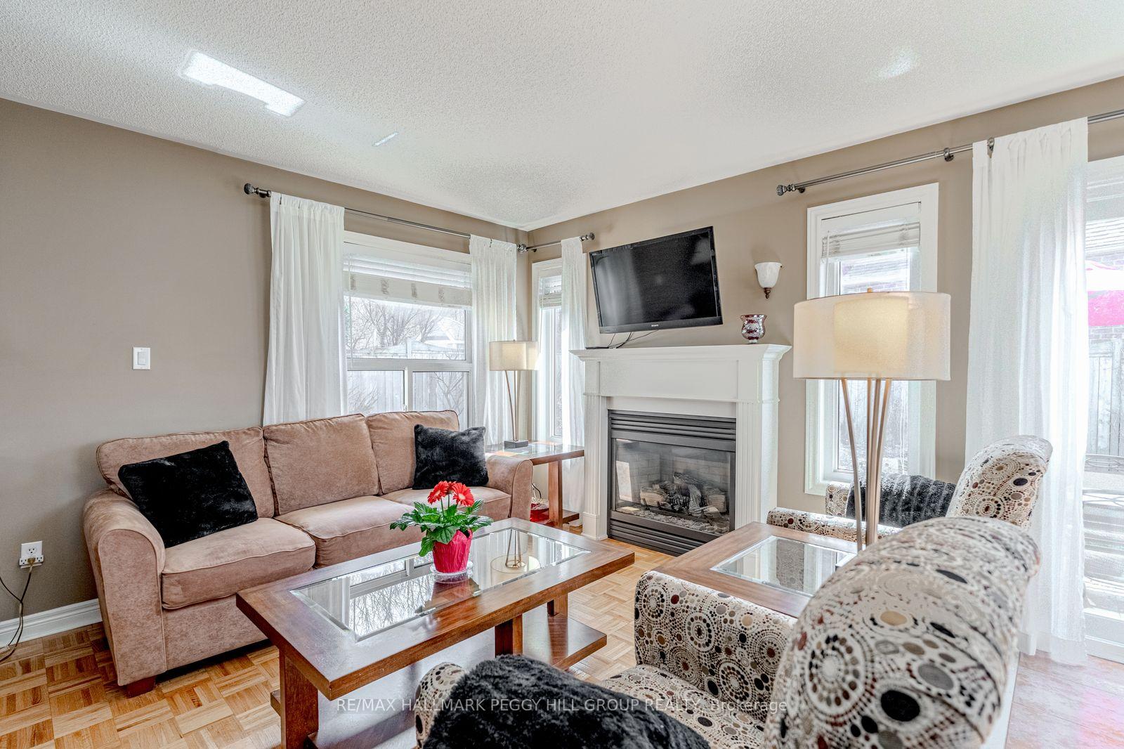 Photo 7 of 1 Valley View Court, Barrie, Bayshore — HOMEH