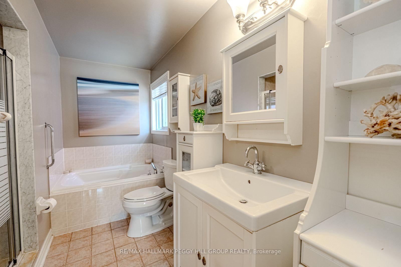 Photo 9 of 1 Valley View Court, Barrie, Bayshore — HOMEH