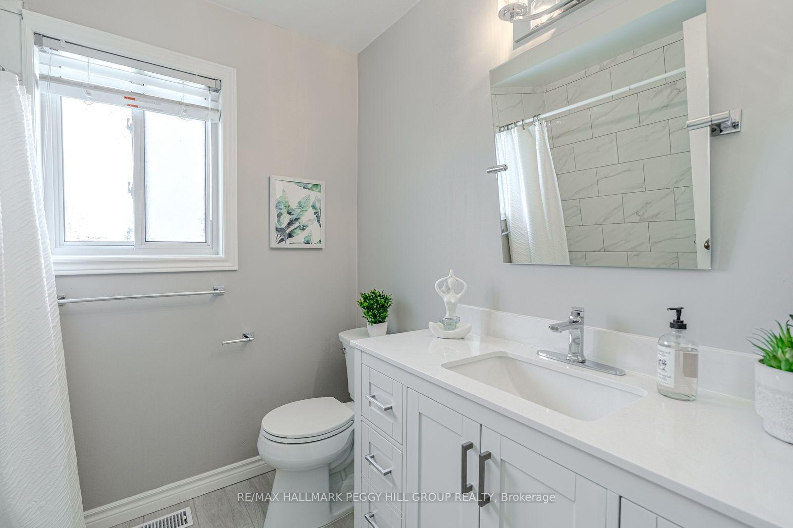 Photo 11 of 1 Valley View Court, Barrie, Bayshore — HOMEH