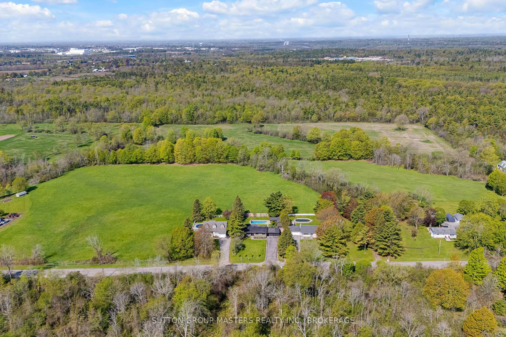 Photo 2 of 1611 Sunnyside Road, Kingston, City North of 401 — HOMEH