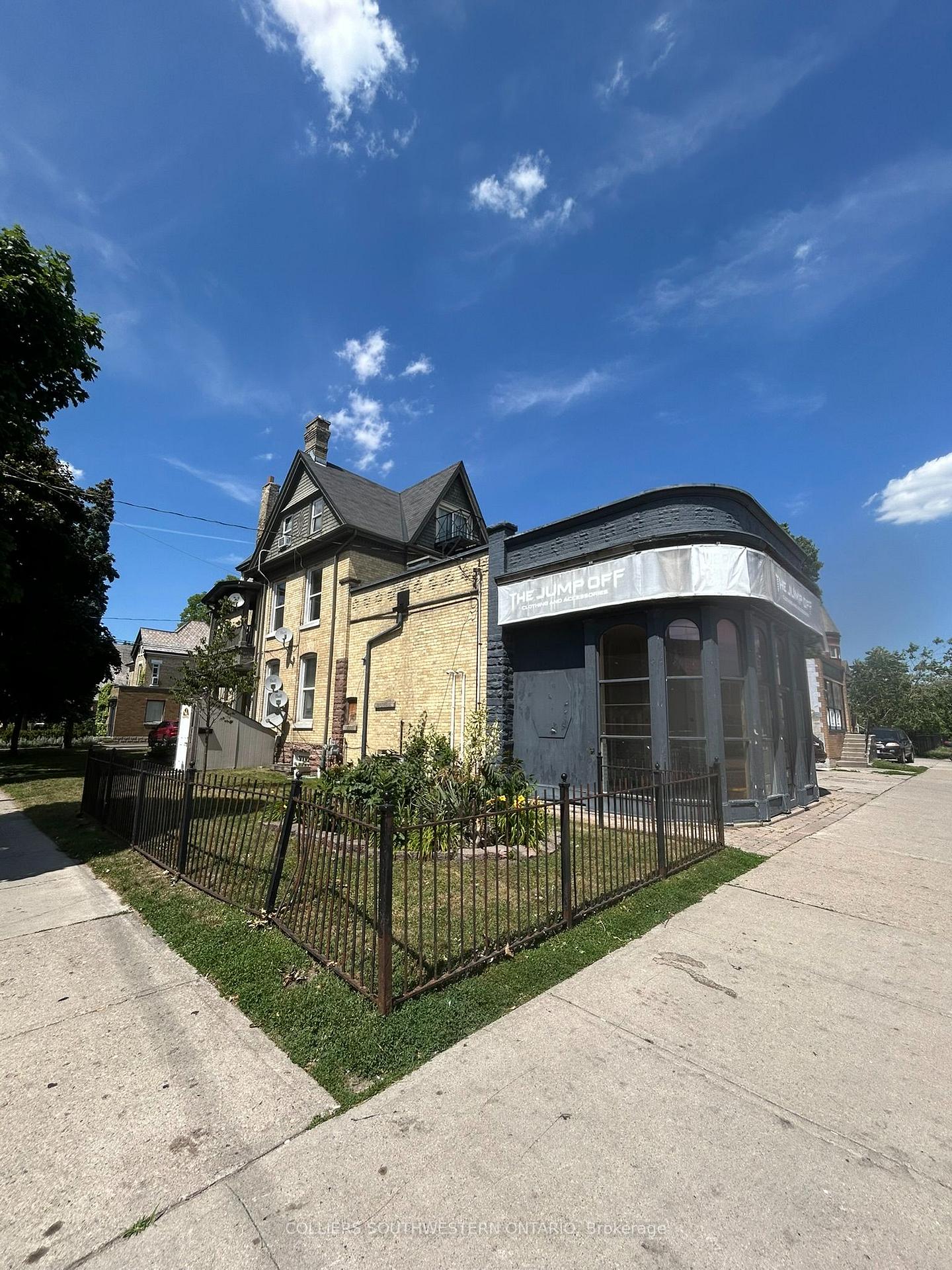 Photo 2 of 542 Dundas Street, London, East F — HOMEH