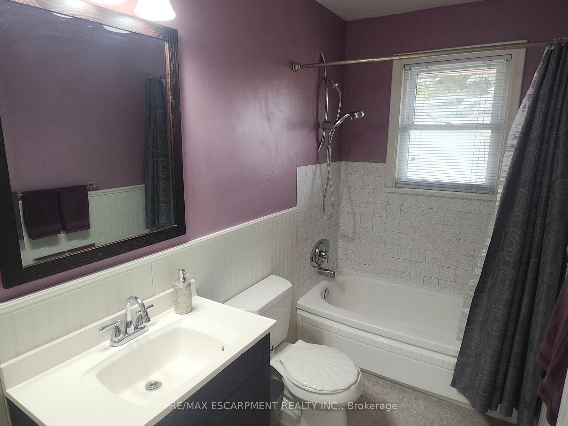 Photo 17 of 6142 Scott Street, Niagara Falls, Cherrywood — HOMEH