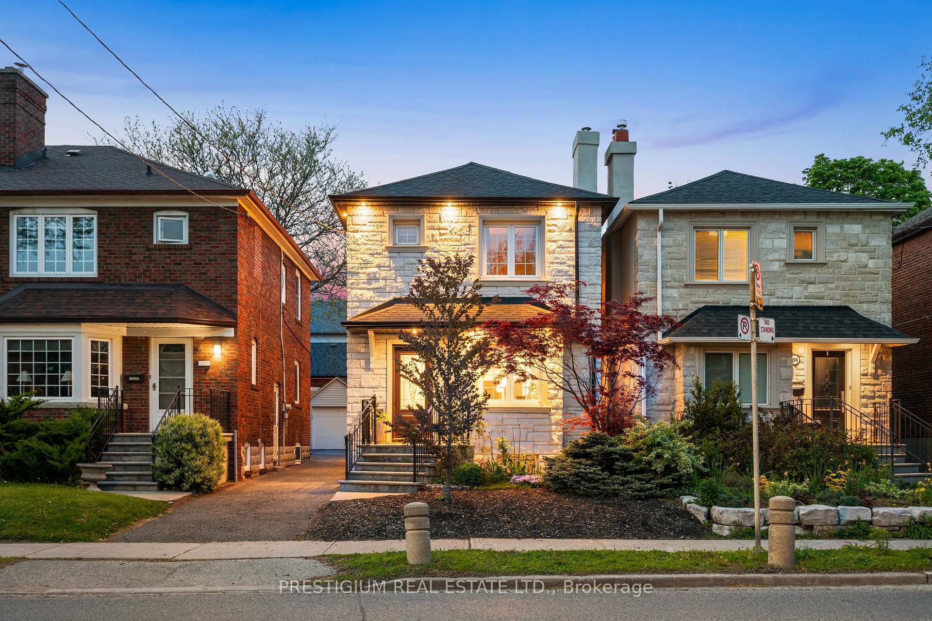 Front of 556 Davisville Avenue