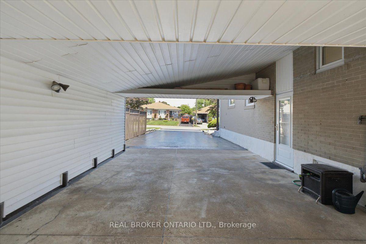 Photo 24 of 1331 Tatra Drive, Pickering, Bay Ridges — HOMEH