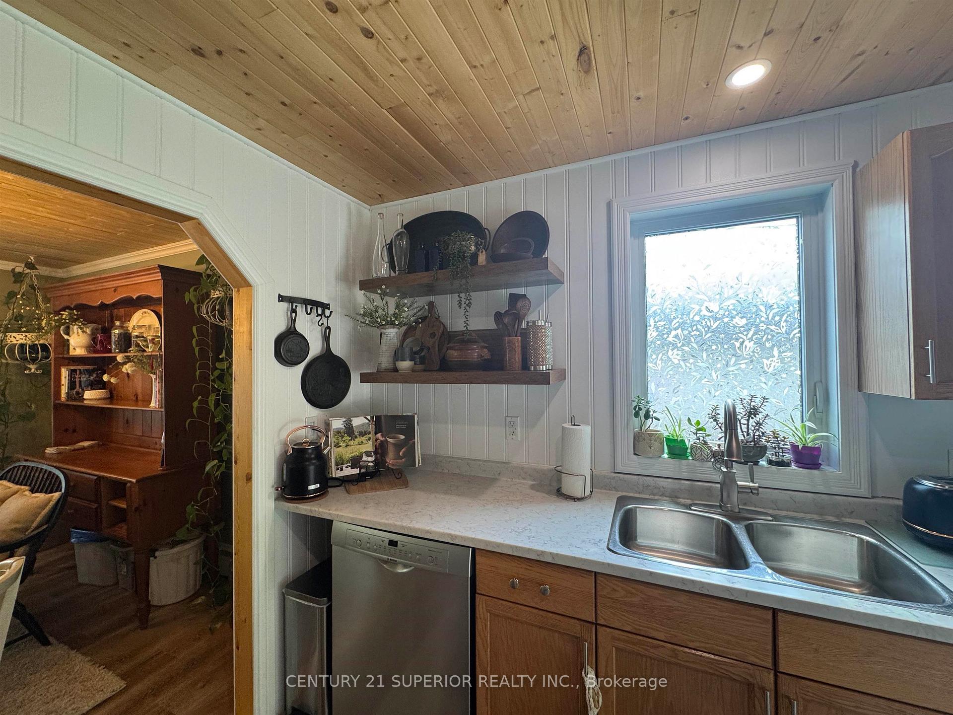 Photo 16 of 4 Adjala Avenue, Manitouwadge — HOMEH
