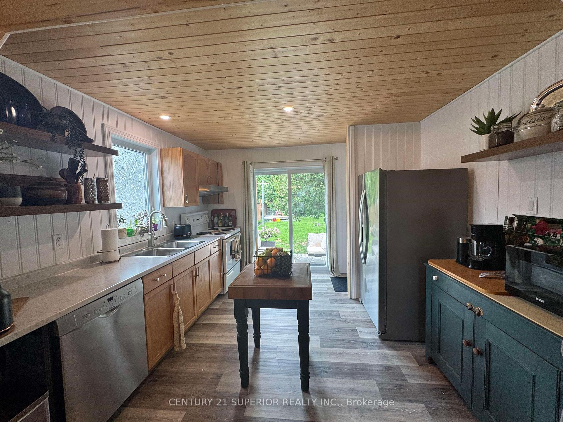 Photo 20 of 4 Adjala Avenue, Manitouwadge — HOMEH