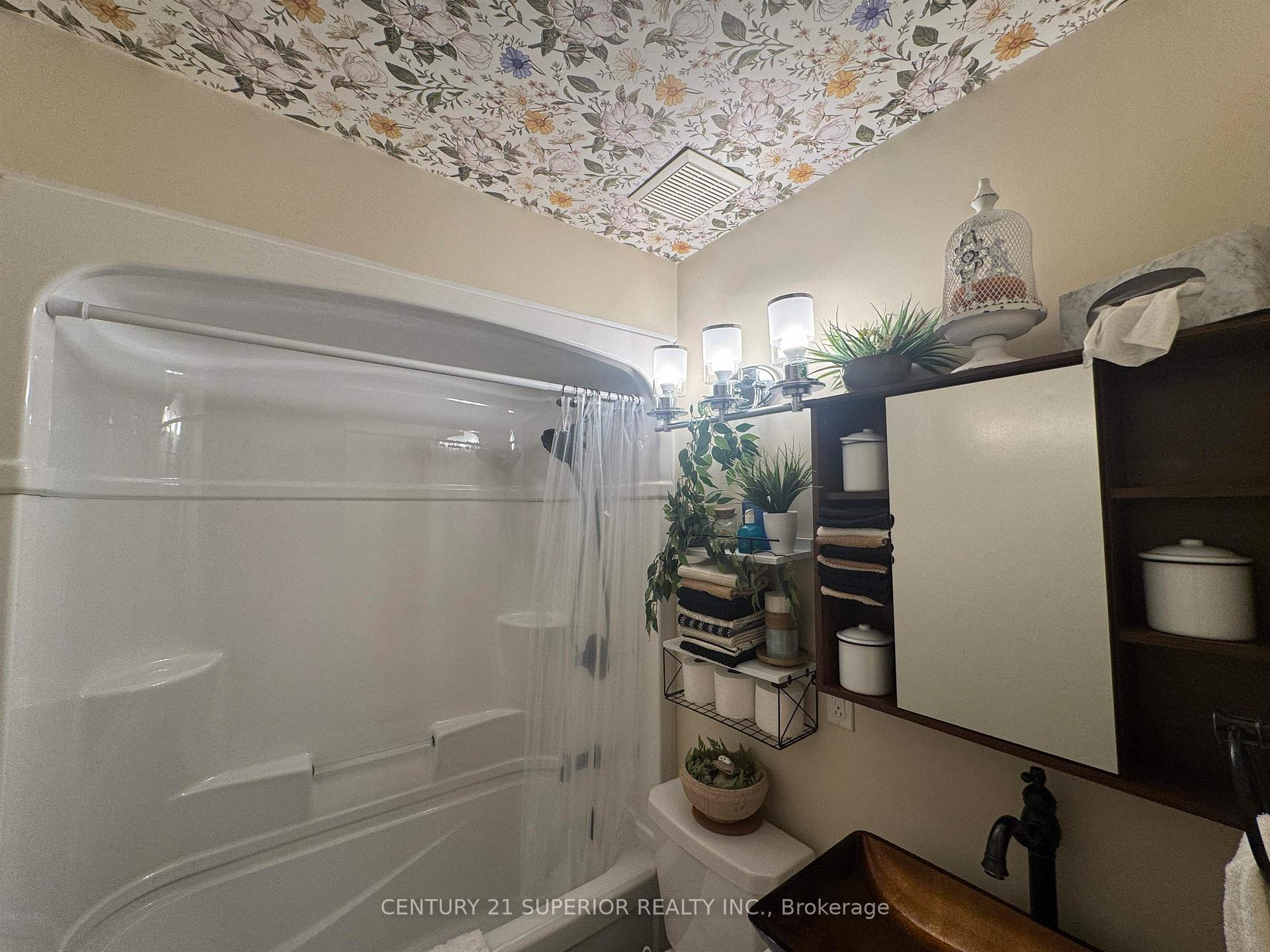 Photo 23 of 4 Adjala Avenue, Manitouwadge — HOMEH