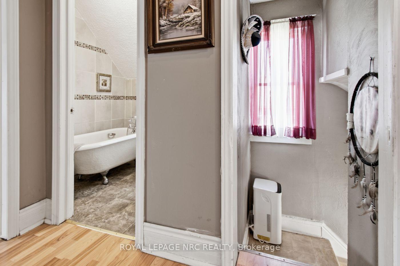 Photo 23 of 267 Killaly Street E, Port Colborne, Killaly East — HOMEH