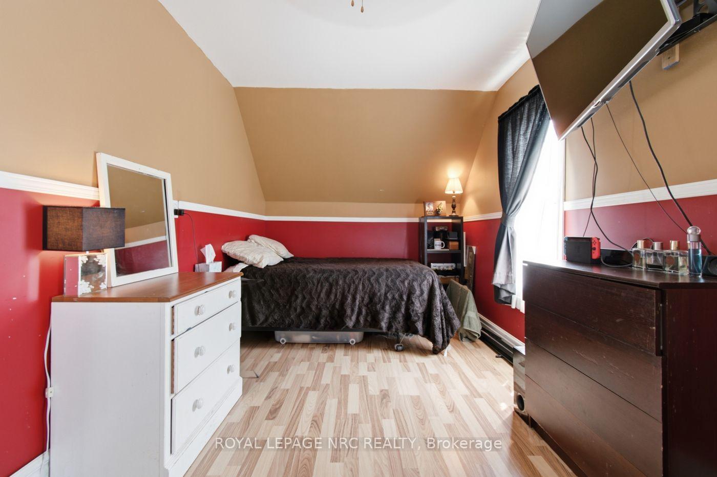 Photo 26 of 267 Killaly Street E, Port Colborne, Killaly East — HOMEH