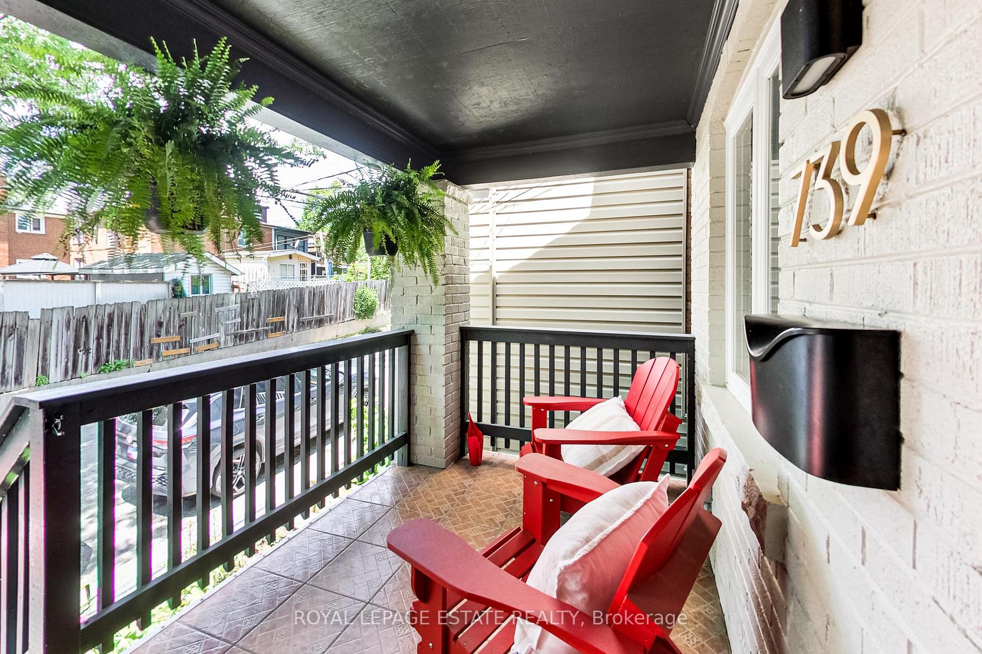Photo 3 of 739 Craven Road, Toronto, Greenwood-Coxwell — HOMEH