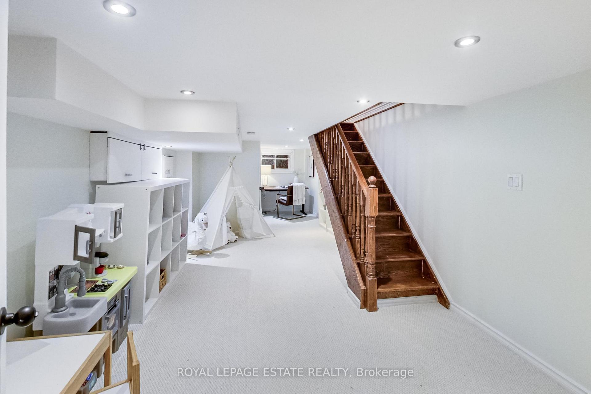 Photo 14 of 739 Craven Road, Toronto, Greenwood-Coxwell — HOMEH